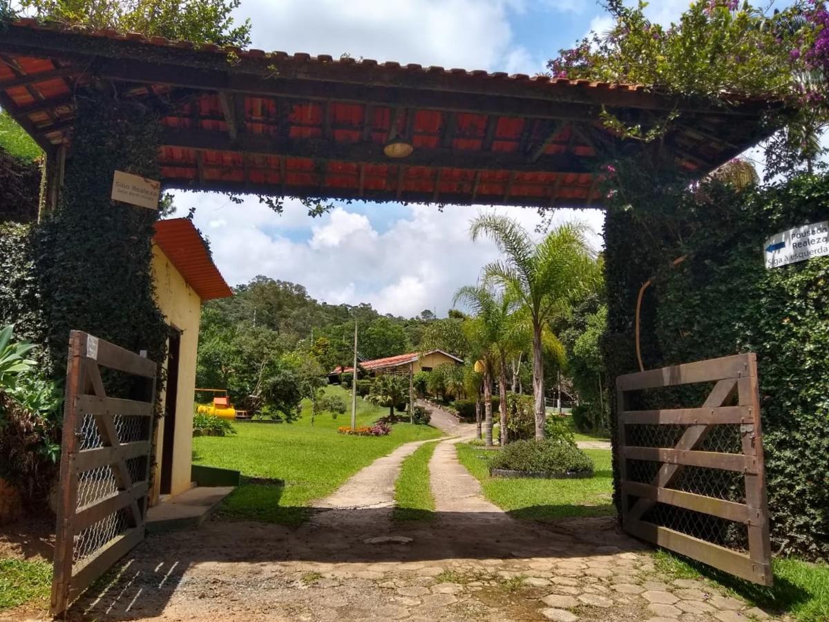 Pousada Realeza Atibaia Bagian luar foto